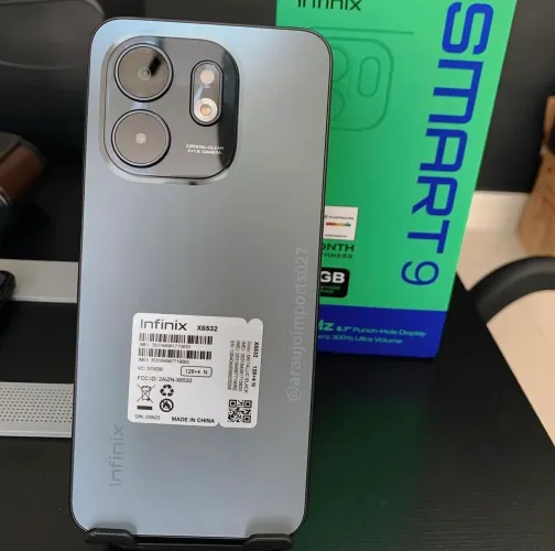 Smartphone Infinix Smart 9 128GB RAM 8GB, Tela 120Hz, Bateria 5000 mAh, Neo Titanium