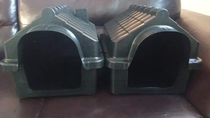 Vendo duas casinha de gato ou cachorro n?1