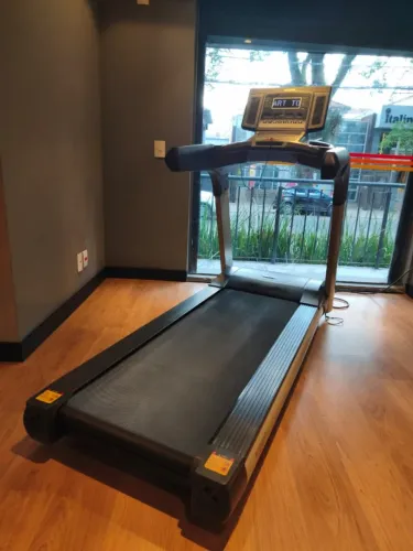 Esteira TR8+ Speedo, PROFISSIONAL A PREÇO DE RESIDENCIAL