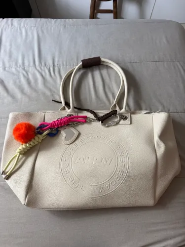 Bolsa Alexandre Pavão