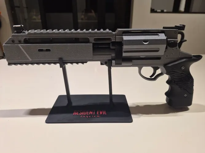 Prop Resident evil Requiem para cosplay ou colecionador 