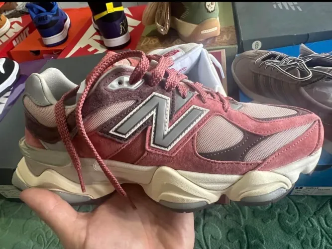 Tênis NB 9060 vermelho número 42 novo raridade new balance 