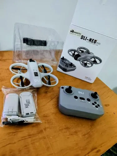Drone DLI neo mini 2 baterias, controle, câmera 4k e acessórios faça vídeos e tire fotos 