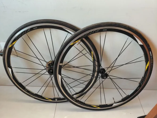 rodas vzan futura com pneu