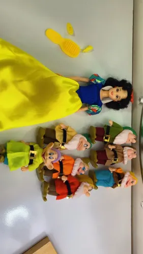Boneca branca de neve e os 7 anões