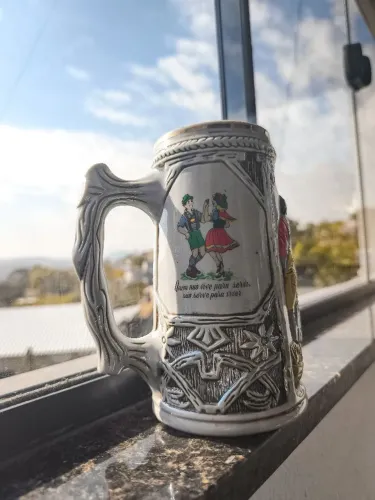 Caneca de chopp antiga( Porcelana)