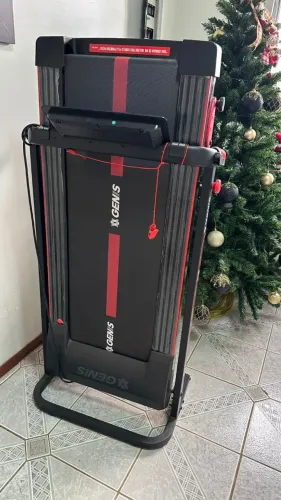 Esteira Elétrica Dobrável Genis Gt500 Preto/vermelho (usada)