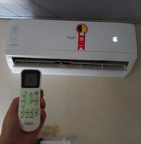 Central de Ar, 12btus, inverter 110w um ano de uso