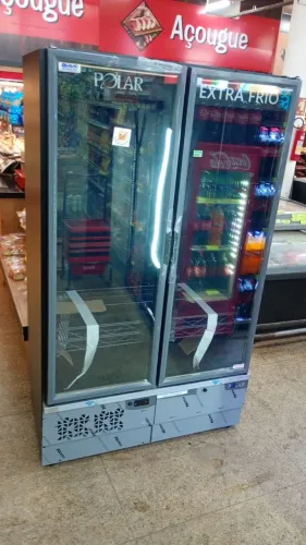 EXPOSITOR PARA CERVEJAS 2 PORTAS- POLAR 