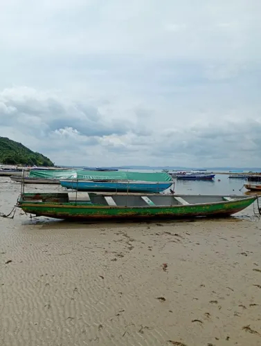 Canoa de fibra casco reforçado