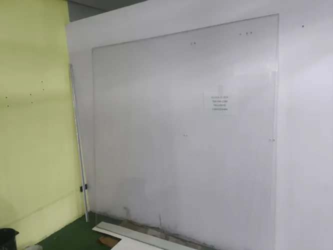Vidro Vitrine semi nova