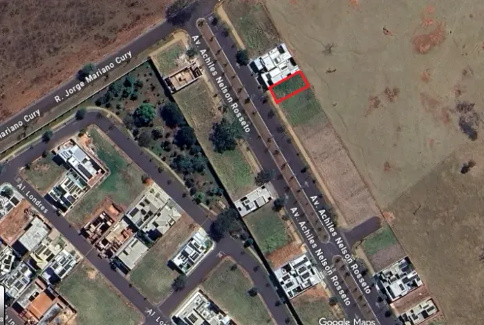 Terreno em avenida - Parque das árvores