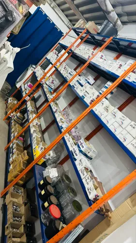 Vendo loja de parafusos e ferramentas