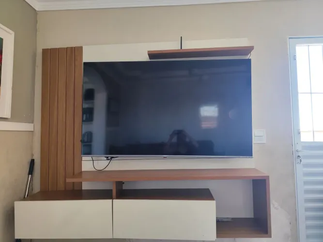 Painel com pequenas avarias 