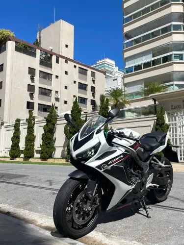 CBR 650R 2024 Branco