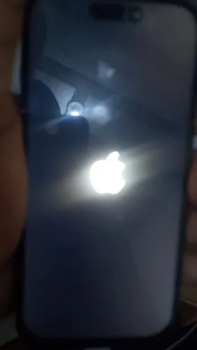 iPhone 15 para tirar peças