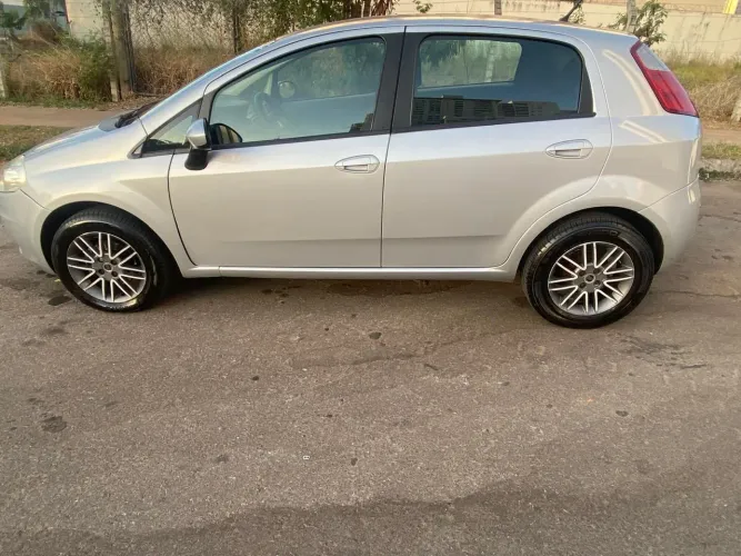 Fiat Punto 1.4 Fire Flex 8V 5P 2010