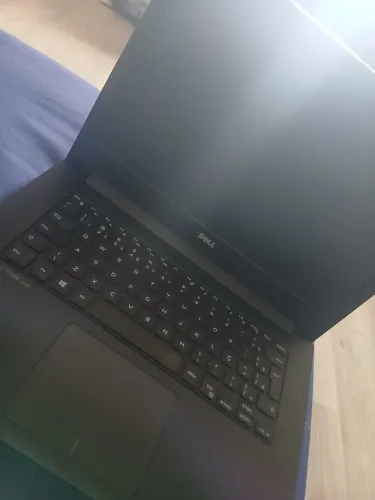 Vendo Notebook, usado poucas vezes. Só estou me desapegado pois tenho 2 