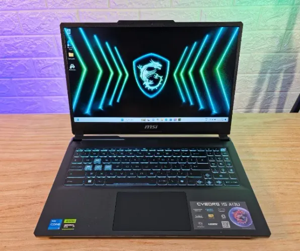 Notebook Gamer MSI Cyborg, i5 13420H, RTX 3050 6GB, 16GB RAM DDR5, SSD NVMe 512GB