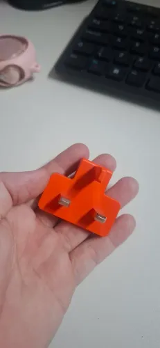 Adaptador de tomada para caixas de som JBL