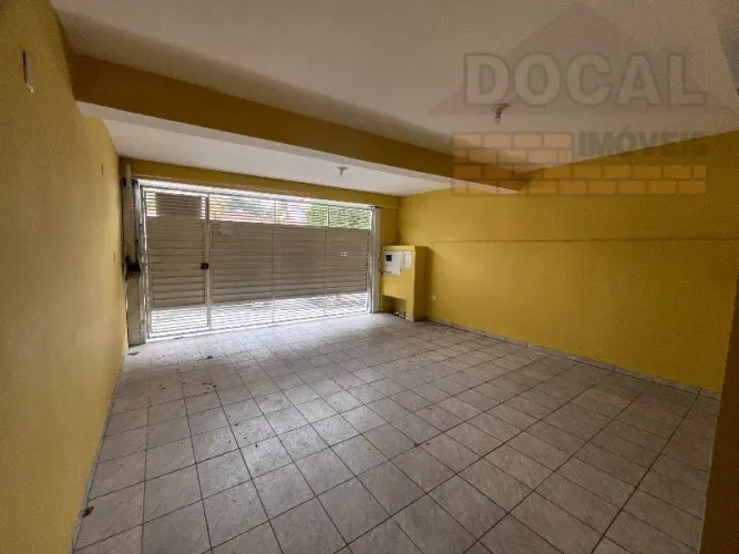 Casa para locação no Jardim América, Taboão da Serra-SP: 4 quartos, 1 suíte, 2 salas, 3 ba
