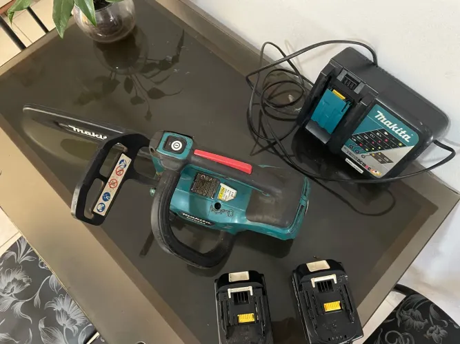 Motosserra makita duc254