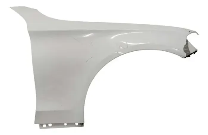 Paralama Direito Mercedes C180 W205 2016 P/ Recuperar