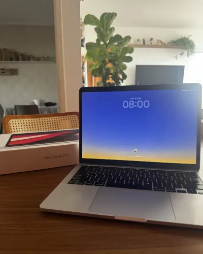 MacBook Pro 13? M1 (2020) | 8 GB RAM | 512 GB SSD