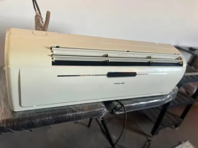 Ar-condicionado Springer Maxiflex 18.000 BTUs usado (funcionando)