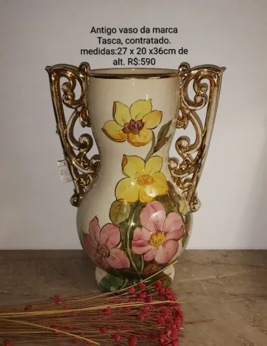 Vaso antigo de porcelana da marca Tasca. Descrição na foto