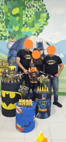 Kit Festa Batman COMPLETO - Estruturas (Painel e Cilindros) + Capas + Roupas