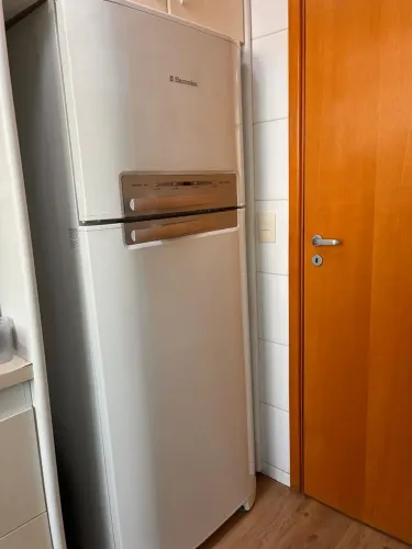 Geladeira Electrolux DF46: refrigerador Duplex Frost Free de 402 l