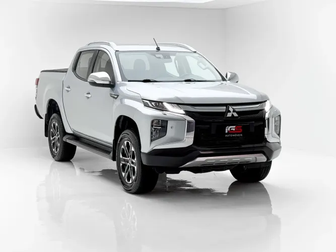 Mitsubishi L200 Triton Sport HPE-S 2.4 CD Dies. AUT 2024