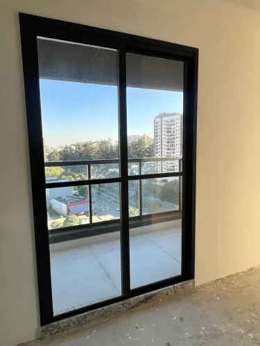 Porta Balcão em alumínio preto 1,37 x 2,10