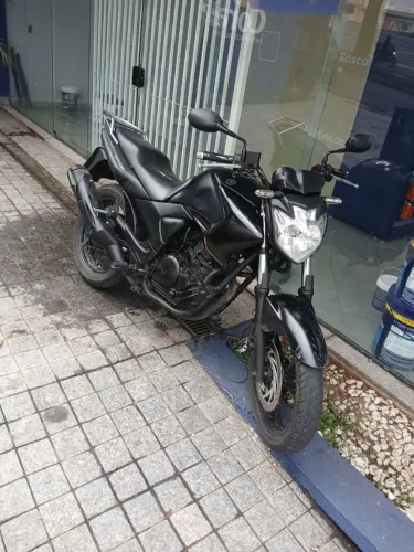 Vem nela moto top