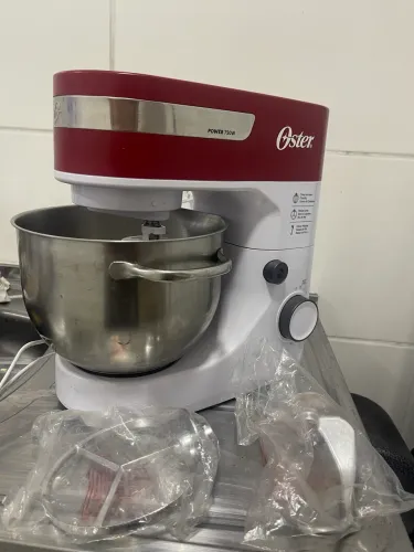 Batedeira Planetária Oster 750W 4L Inox 110V Pouco Usada