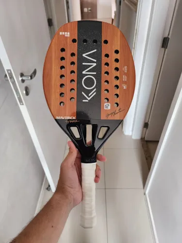 Raquete Beach Tennis Kona Maverick Wood - Carbono 3K