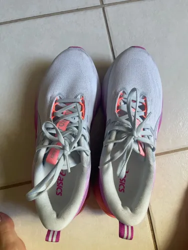 Tênis ASICS NOVABLAST 5