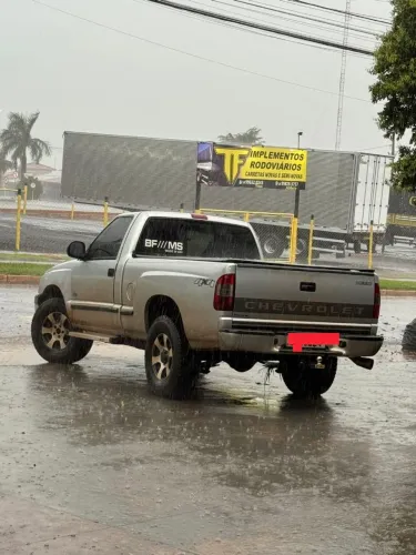 Chevrolet S10 P-up 2.8/sert. 2.8 4X4 TB Int. Dies. 2002