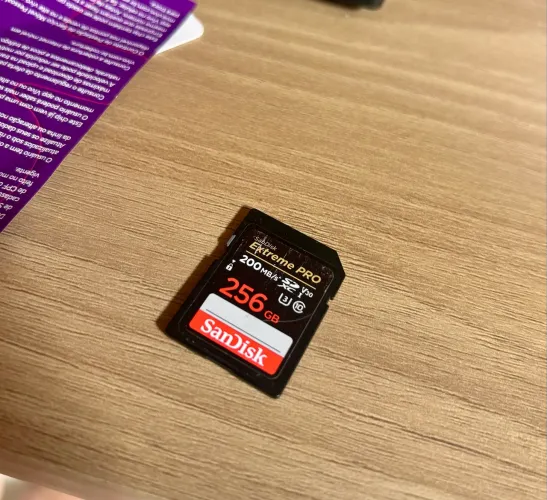 Cartão Sandisk 256G 200mb
