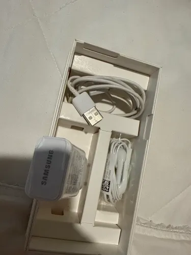 Fone e carregador original Galaxy A8