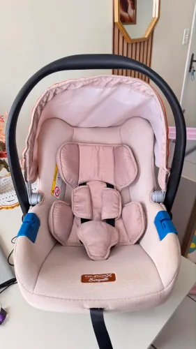 Vendo Bebê conforto em excelente estado R$ 250,00