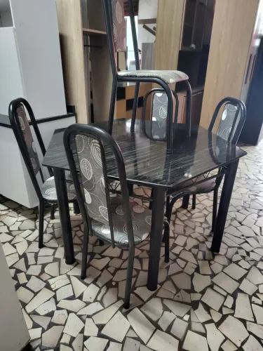 Mesa 5 cadeiras 
