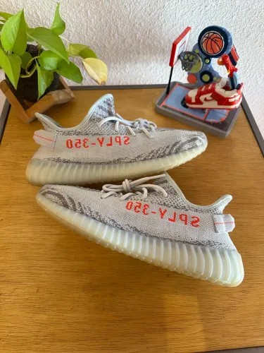 Adidas Yeezy 350 V2 ?Blue Tint?