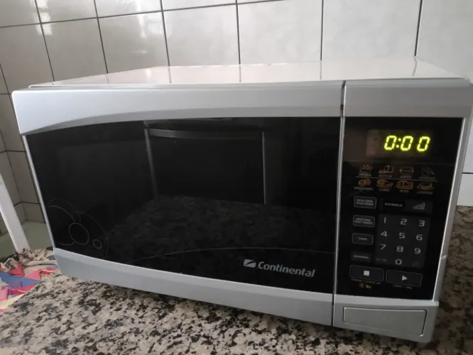 Microondas Continental 110volts 22 litros