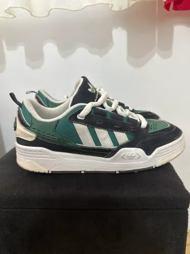 Tenis ADI 2000 VERDE