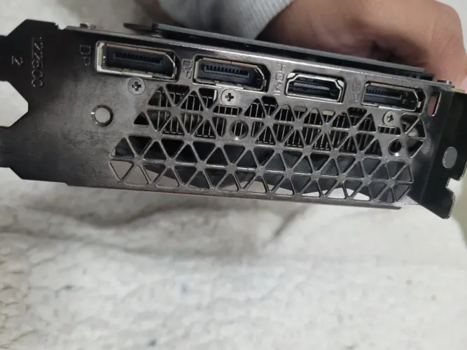 Rtx 2060 6GB com defeito