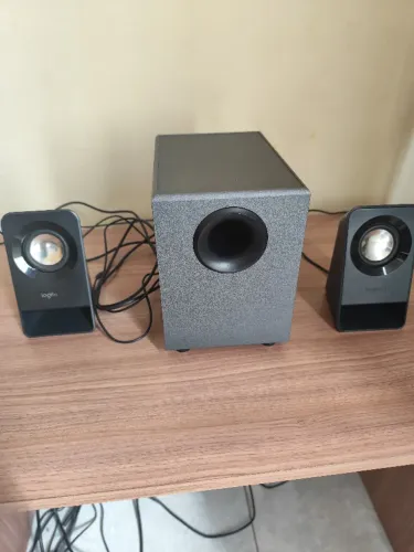 Vendo caixa de som 2.1 Logitech Z211