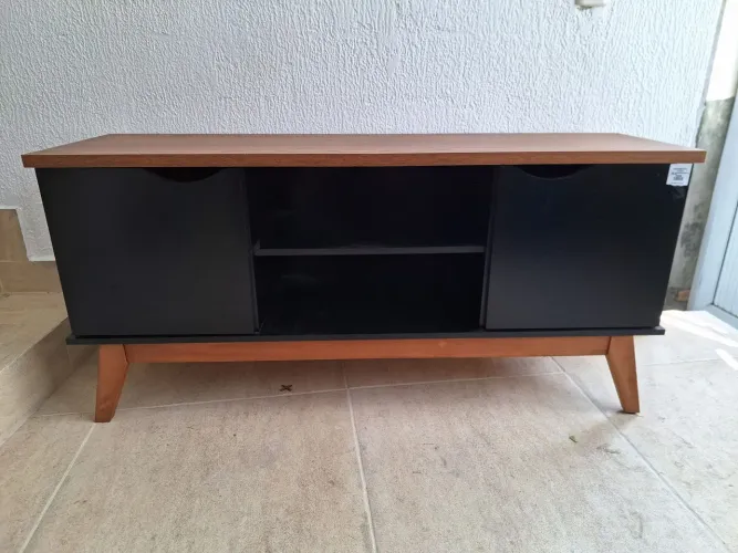 Rack Patrimar Marselha com 136 cm de Largura, Ideal para TV de até 46" - Preto