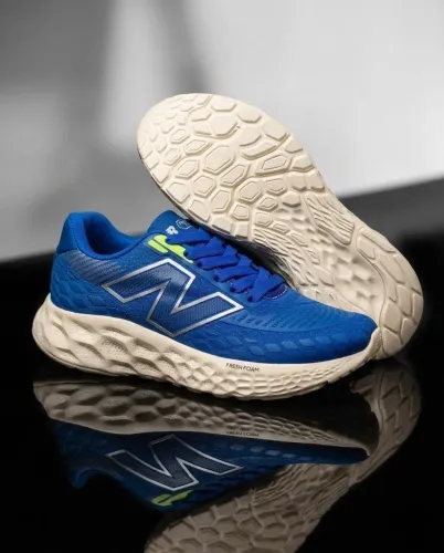 New Balance TAM40